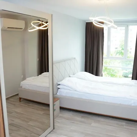 Апартаменти За Гости Оникс * Burgas City